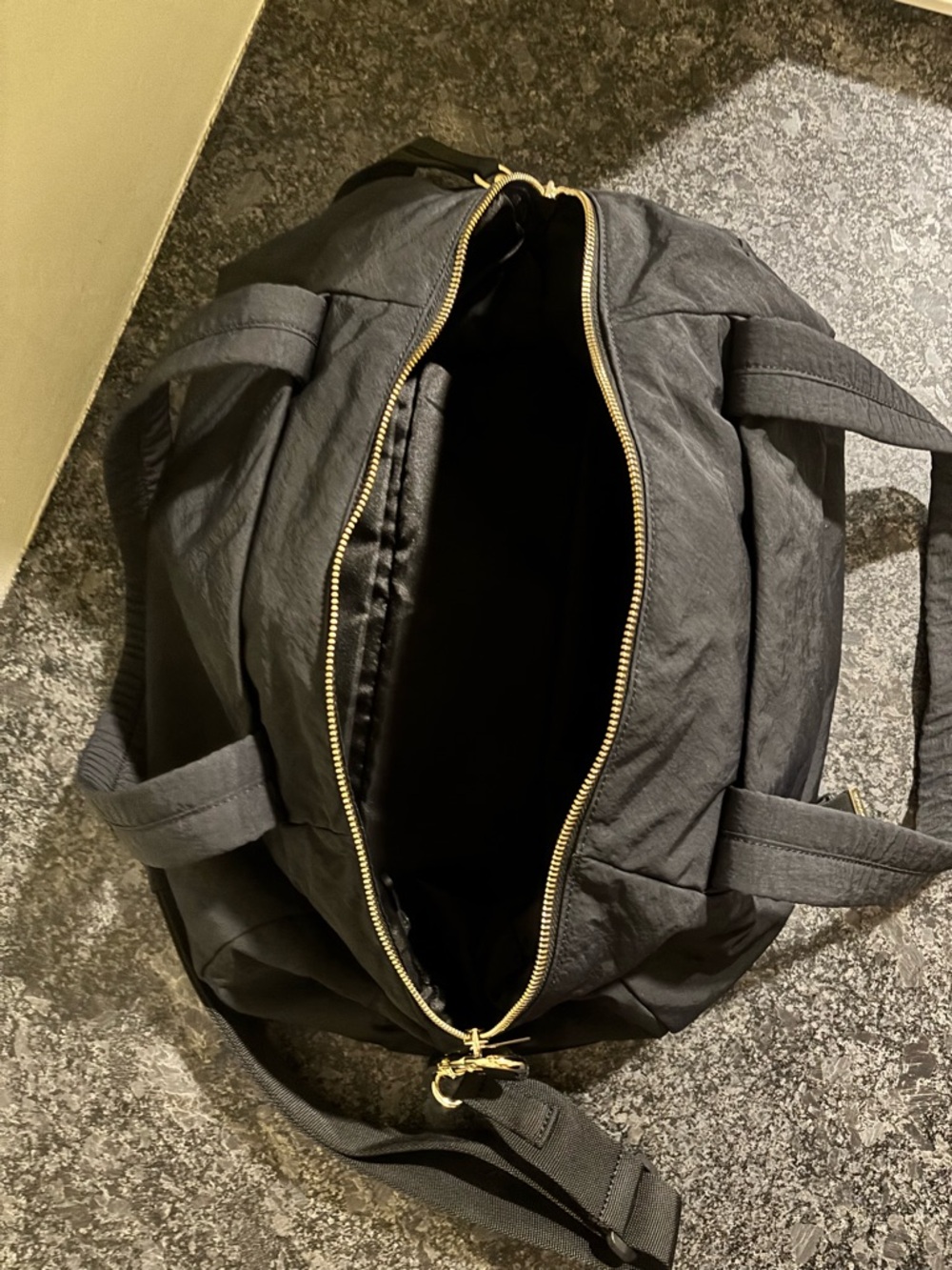 Lululemon On My Level Barrel Duffle Bag 16L - Picture 6 of 7